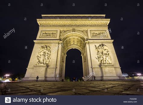 TRIOMPHE WIDE